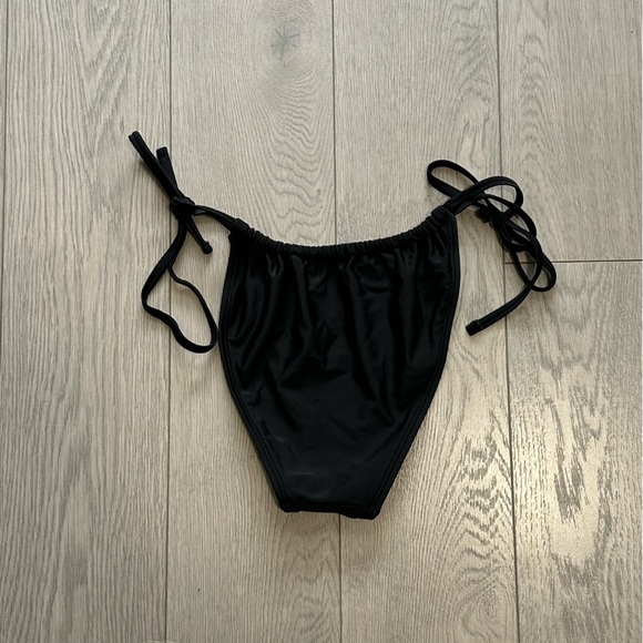 BLACK BIKINI BOTTOMS - Picture 5 of 5